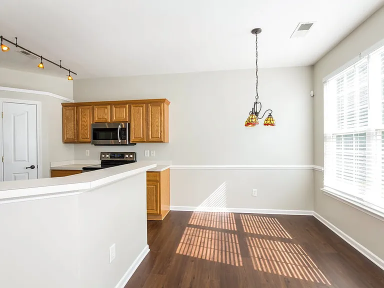 7027 Merrymount Ct — Photo 8