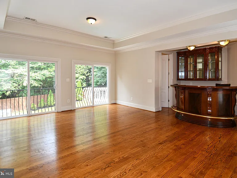 7104 Old Dominion Dr — Photo 37