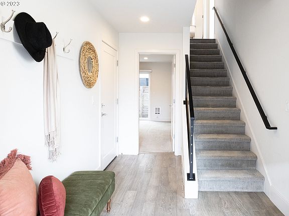 Entrance/Foyer>
