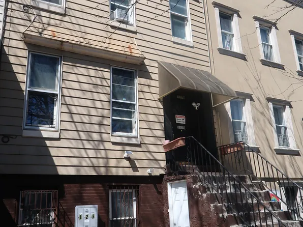 1179 Jefferson Avenue image 1 of 46