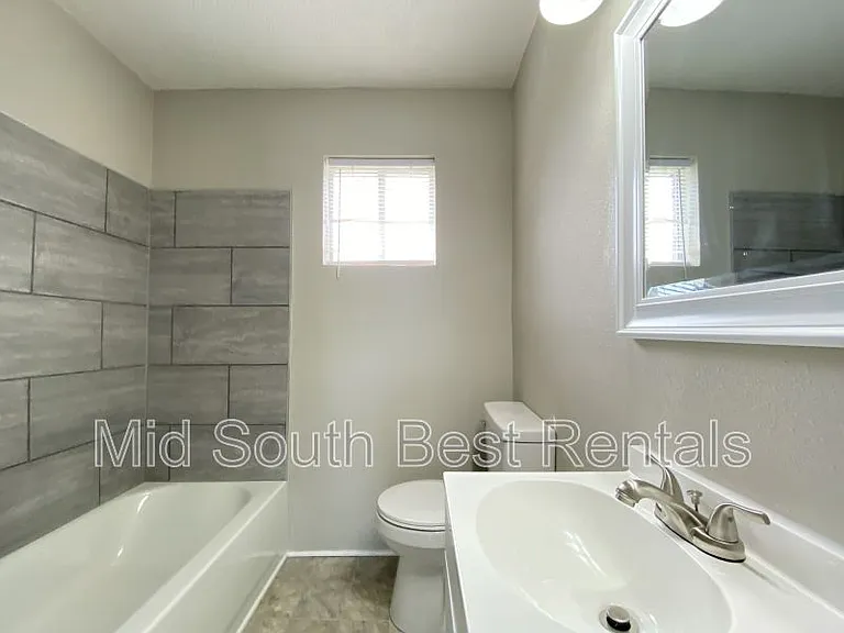 112 Smart St — Photo 5
