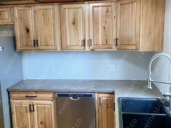 3rd image of 633 Culbertson St
