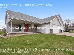 1686 Gateway Pl #1686, Neenah, WI 54956
