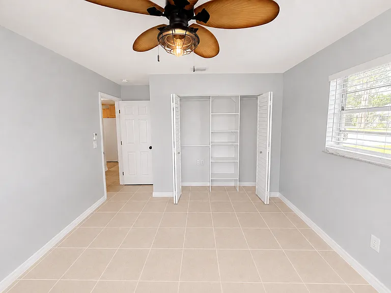 2478 NW Holiday Ct — Photo 11
