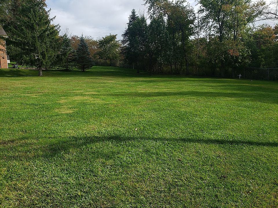 1st image of 113 Lexington Dr