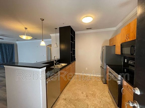 3rd image of 8290 W Gate Pkwy #813