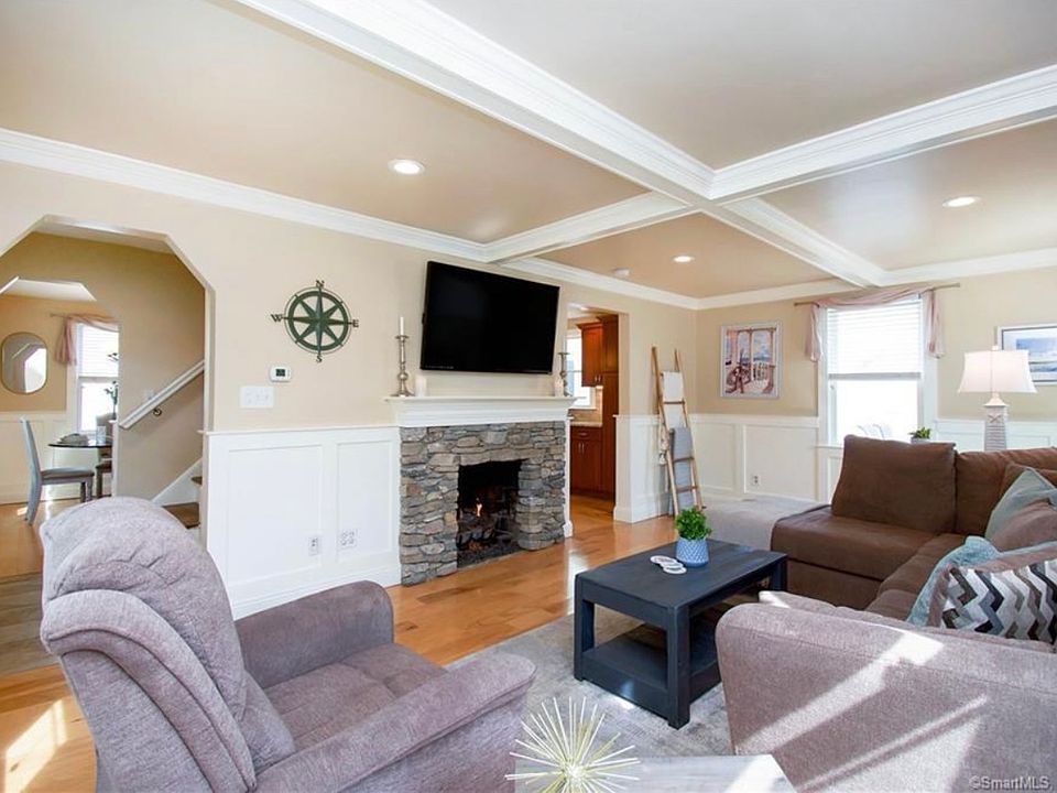 1st image of 92 Fairlea Ave