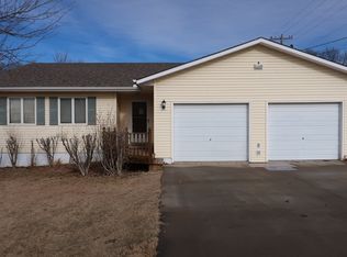 1903 Hub Club Dr, Bethany, MO 64424