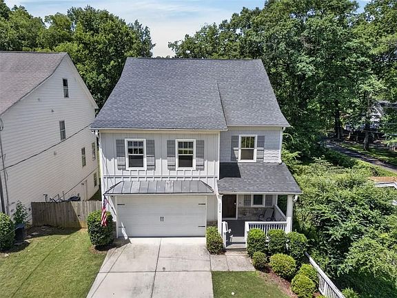 3rd image of 2204 Forrest Pl NW