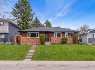 4824 SW Claret St NW, Calgary, AB T2L1C1