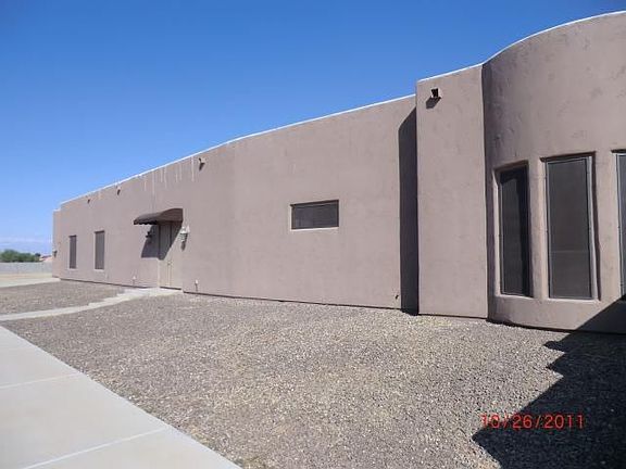 3rd image of 2948 E Watford Ct