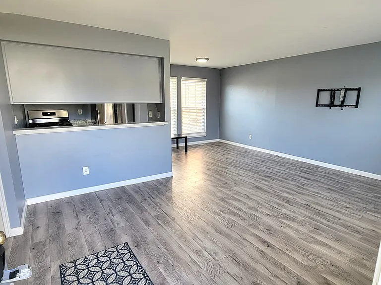 35270 Terrybrook Dr — Photo 2