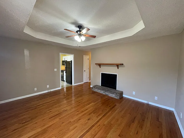 1105 Sioux Ter — Photo 3