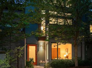 3907 Greenwood Ave N, Seattle, WA 98103