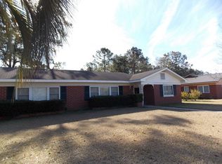 125 S Lake Dr, Brunswick, GA 31525