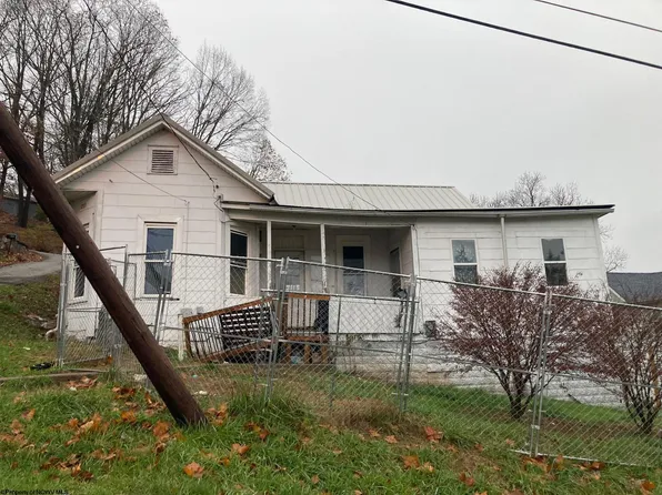 253 Mound Ave, Weston, WV 26452