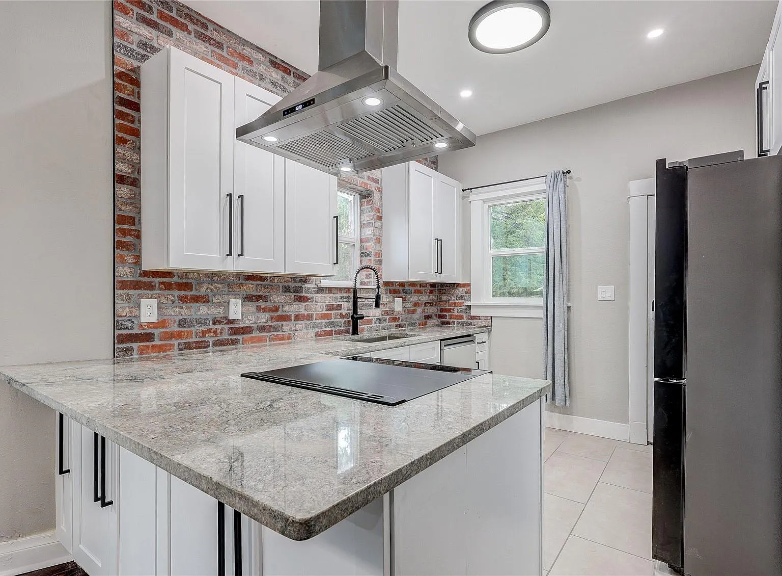 2 bed, 1213 sqft, $2,990 — Photo 1