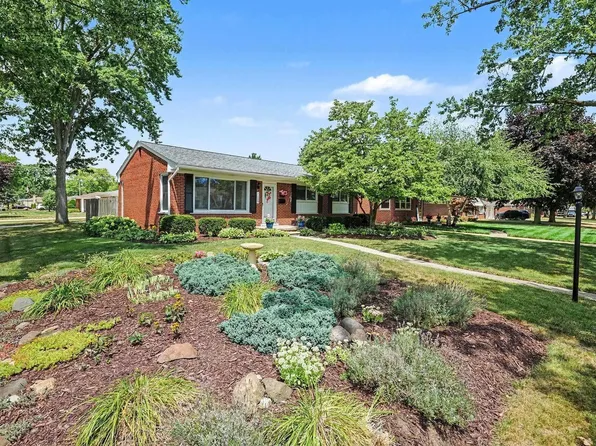 11209 Erdmann Rd, Sterling Heights, MI 48314