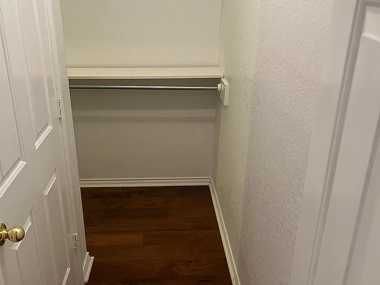 410 Justice Ave — Photo 38