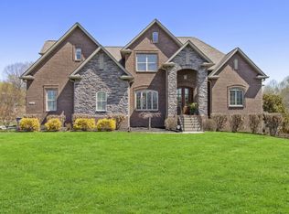 1041 Keystone Dr, Pleasant View, TN 37146