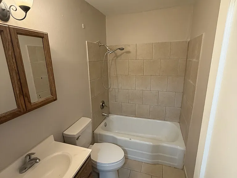 2126 N Minnesota Ave — Photo 9