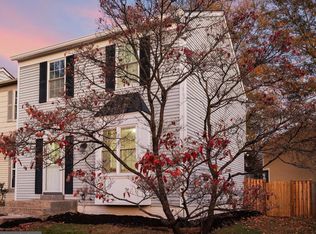 14822 Millicent Ct, Centreville, VA 20120