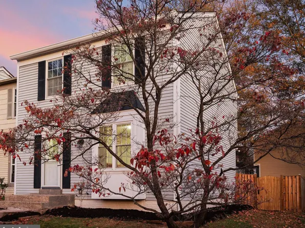 14822 Millicent Ct, Centreville, VA 20120