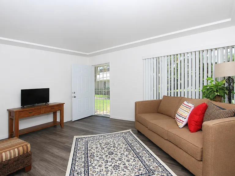 7908 La Mesa Blvd — Photo 7