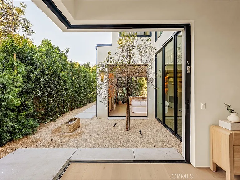 4724 Halbrent Ave — Photo 39