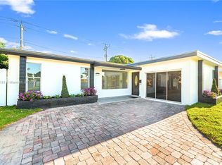 8626 Southampton Dr, Miramar, FL 33025