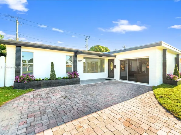 8626 Southampton Dr, Miramar, FL 33025