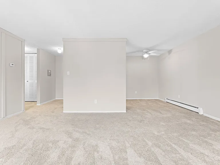 The Hillcrest Apartments — Photo 42