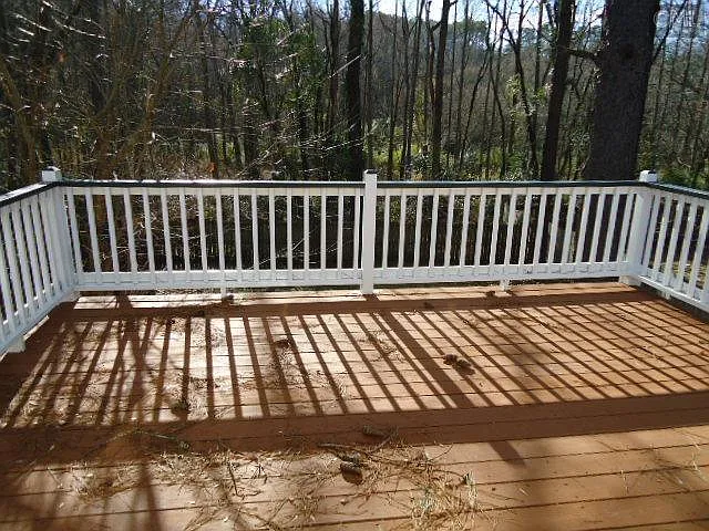 460 Summerlea Dr — Photo 3