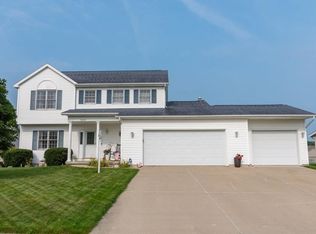 5695 Boxwood Dr E, South Bend, IN
