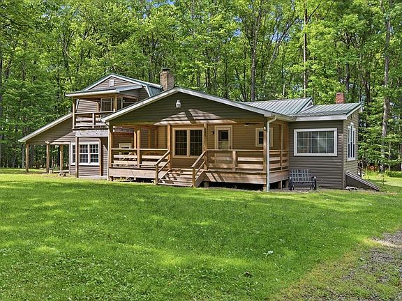 2nd image of 689 Winterwood Ln