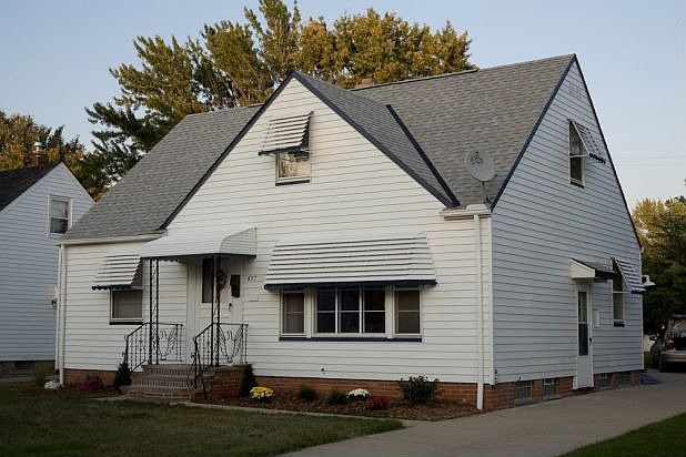 1st image of 457 E 271st St