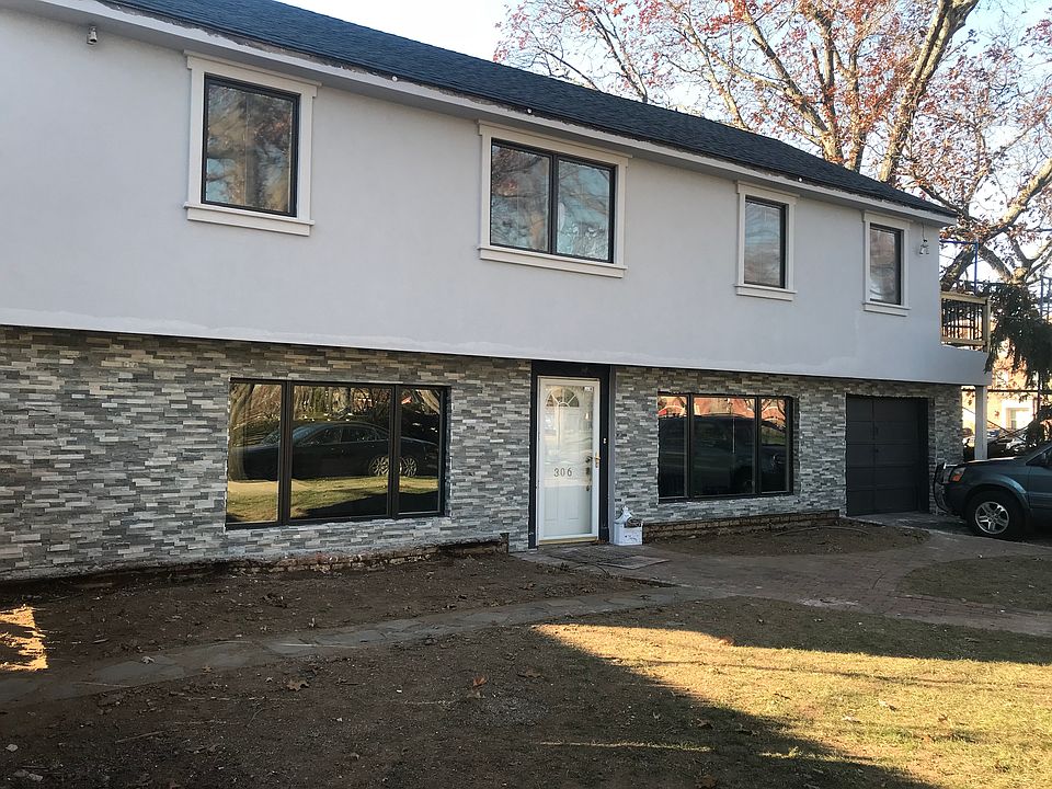 2nd image of 306 Locust St