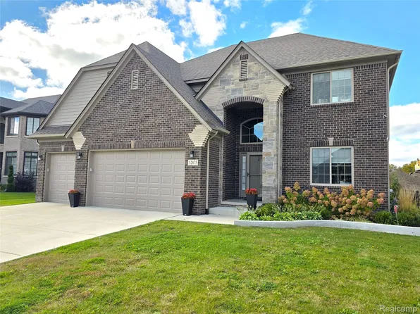 52875 Char Marie Dr, Macomb, MI 48042
