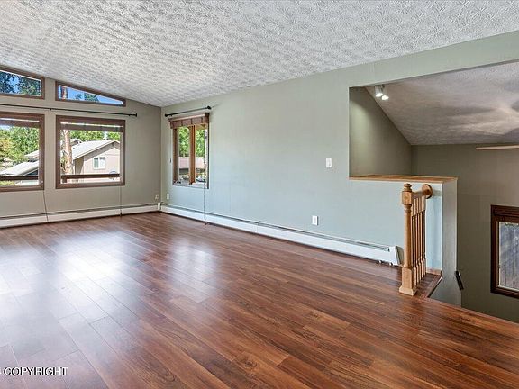 5th image of 9723 Niltina Ln