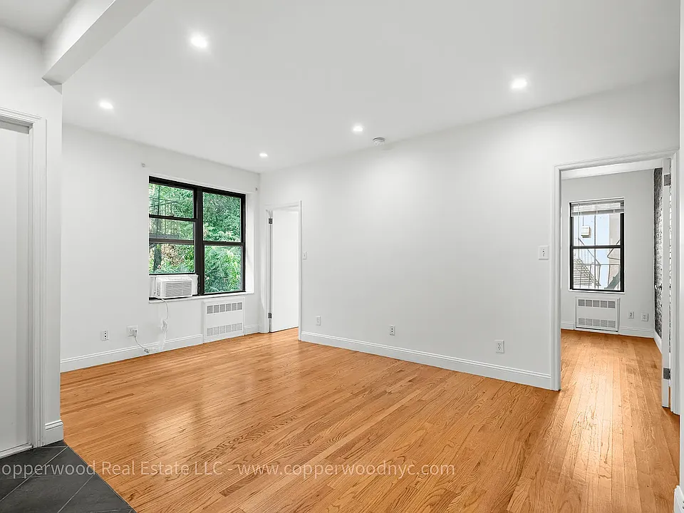 315 E 84th St #18