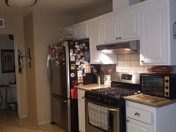 4th image of 9161 Garden St