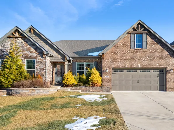 1752 Hemp Hill Dr, Lexington, KY 40509