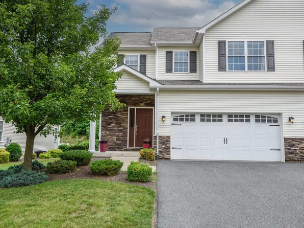 11 Somerset Dr, Hanover Township, PA 18706