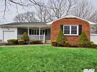66 Bieselin Rd, Bellport, NY 11713