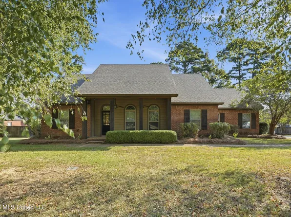 212 Deerfield Club Dr, Canton, MS 39046