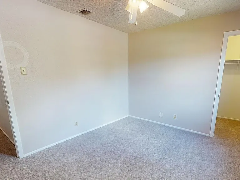 1022 Baden — Photo 13