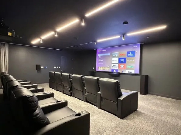 92-29 Guy R Brewer Boulevard image 10 of 19