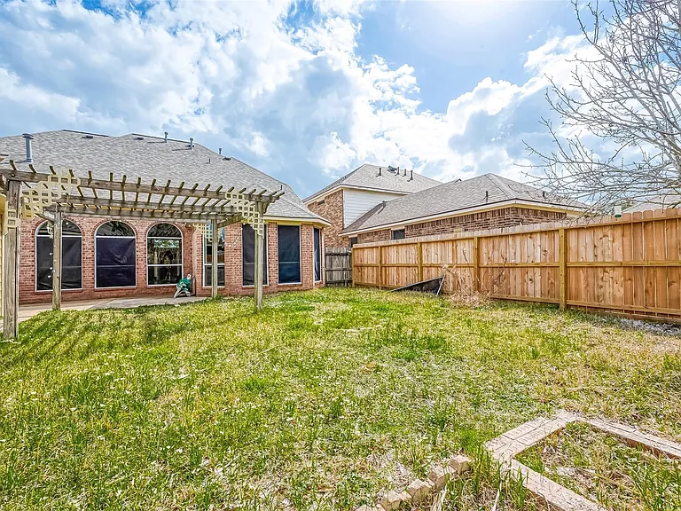2422 Leanett Way — Photo 44