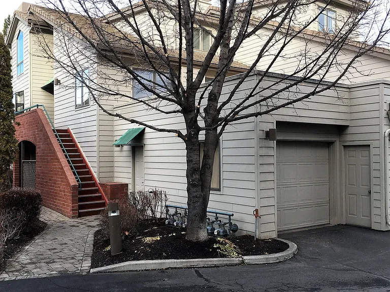 15 NW Portland Ave #112 — Photo 1