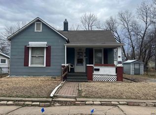 532 NE Sardou Ave, Topeka, KS 66608